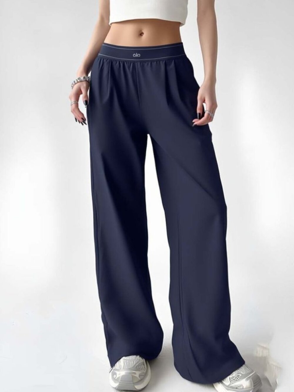 Brand new Alo Yoga Suit Up Navy Pants Regular  30-inch inseam loose-fit trousers - Picture 12 of 12